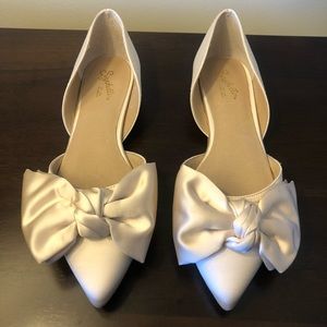 BHLDN Ivory Bow Bridal Flats (NEVER WORN!) Anthropologie Sheila Flats